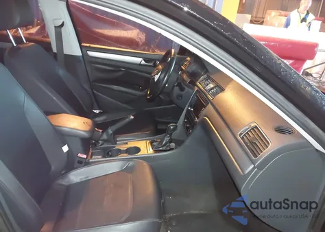 2015 Volkswagen Passat 1.8T Limited Edition из США, поврежденный, VIN 1VWAS7A31FC109880